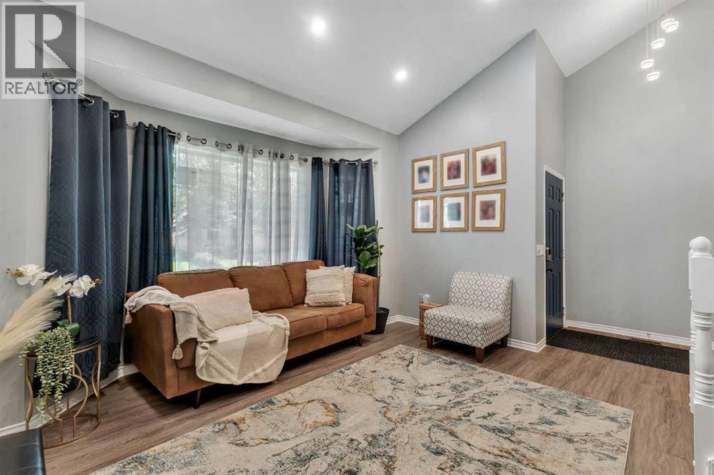 Single Family House 3 Level for Sale in  Erin Green Way SE Erin Woods Calgary 