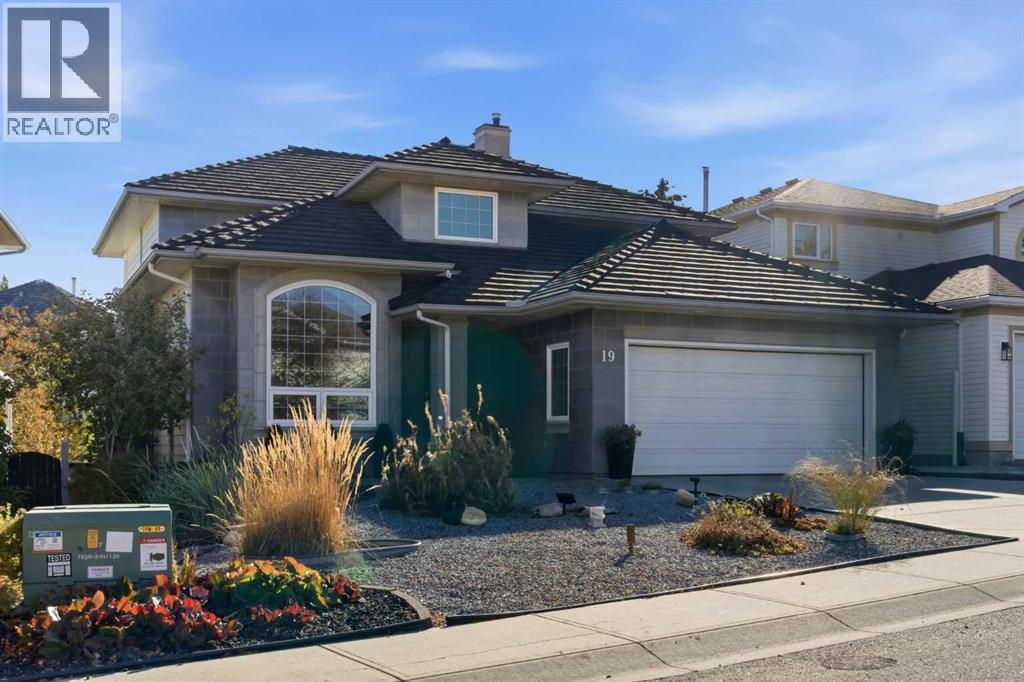 Single Family House for Sale in  Sceptre Close NW Scenic Acres Calgary 