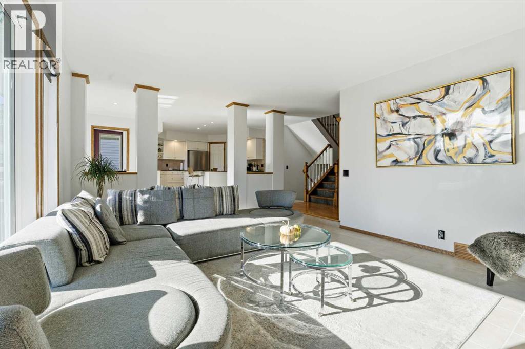 Single Family House for Sale in  Sceptre Close NW Scenic Acres Calgary 