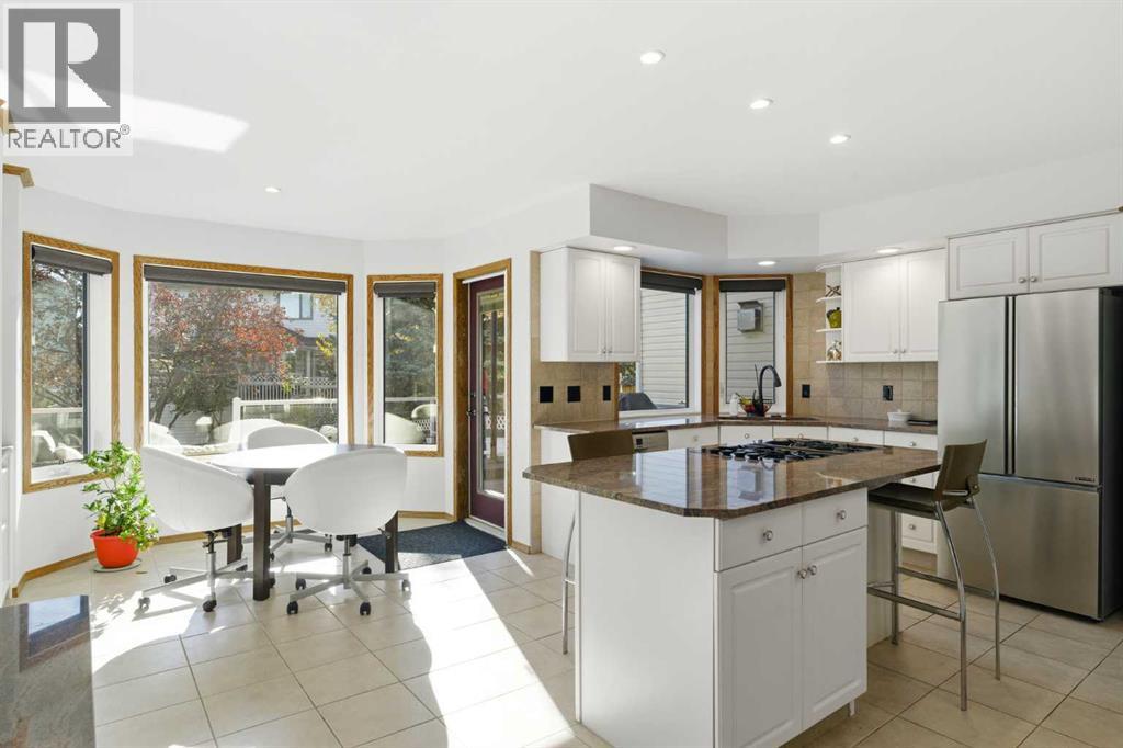 Single Family House for Sale in  Sceptre Close NW Scenic Acres Calgary 