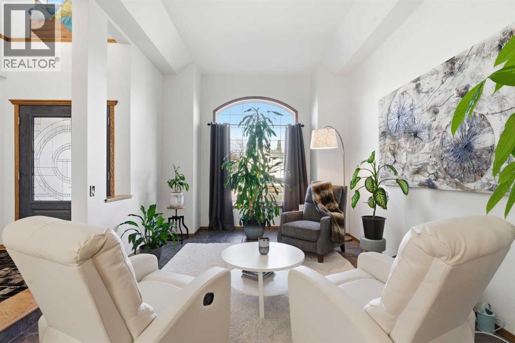 Single Family House for Sale in  Sceptre Close NW Scenic Acres Calgary 