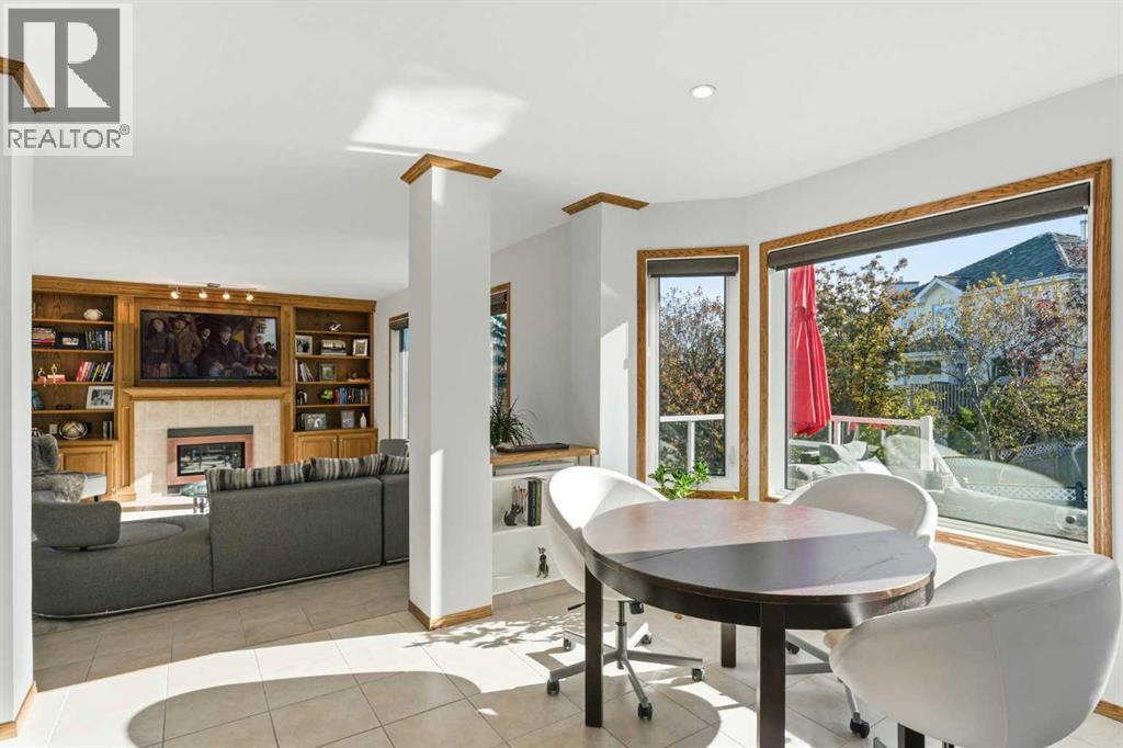 Single Family House for Sale in  Sceptre Close NW Scenic Acres Calgary 