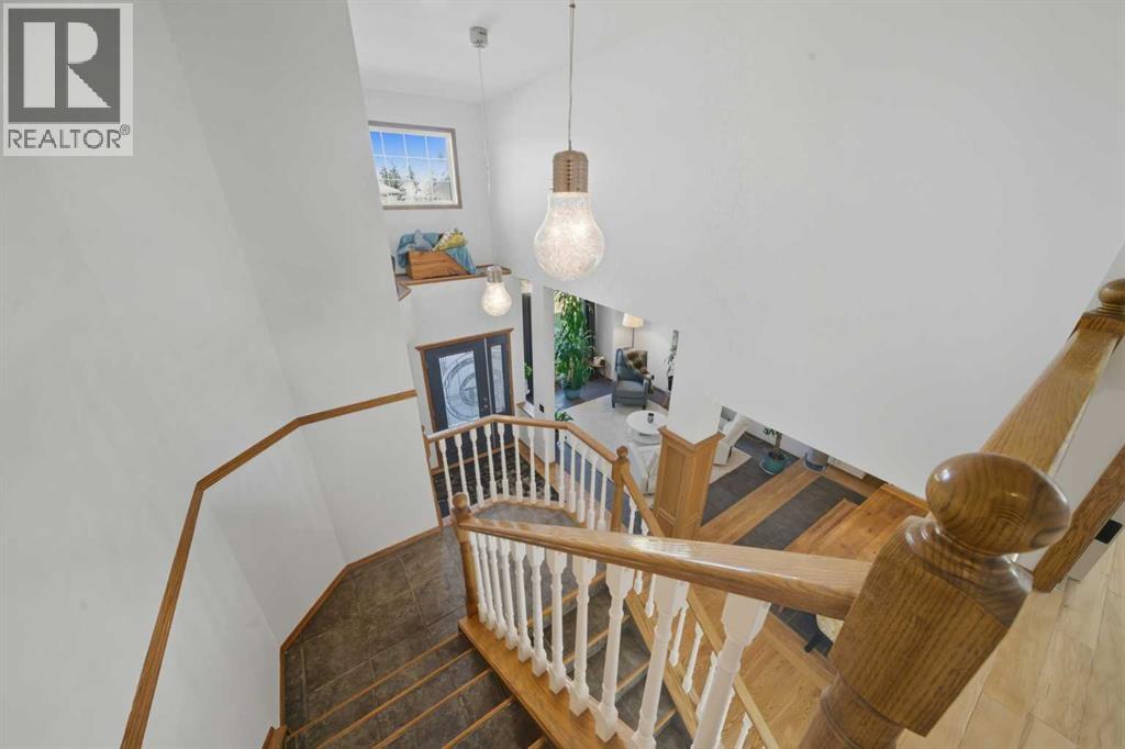 Single Family House for Sale in  Sceptre Close NW Scenic Acres Calgary 