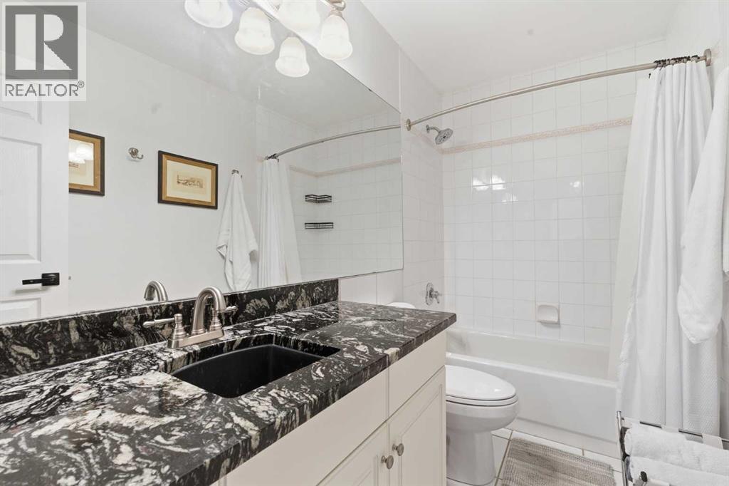 Single Family House for Sale in  Sceptre Close NW Scenic Acres Calgary 