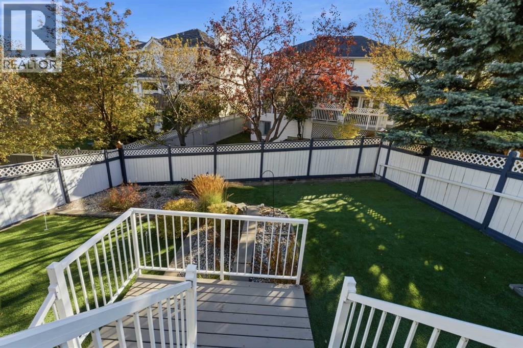 Single Family House for Sale in  Sceptre Close NW Scenic Acres Calgary 