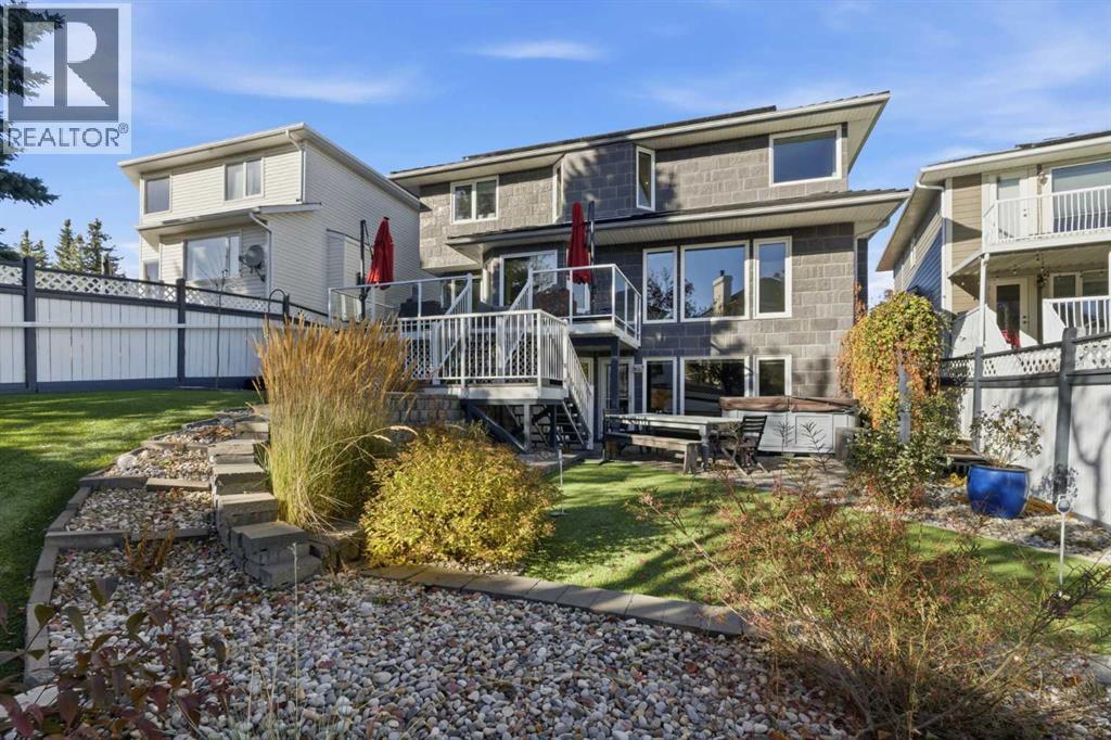 Single Family House for Sale in  Sceptre Close NW Scenic Acres Calgary 