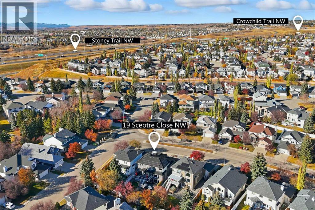 Single Family House for Sale in  Sceptre Close NW Scenic Acres Calgary 