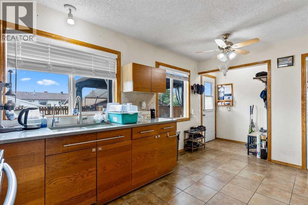 Single Family House Bi-level for Sale in  Whiteridge Road NE Whitehorn Calgary 