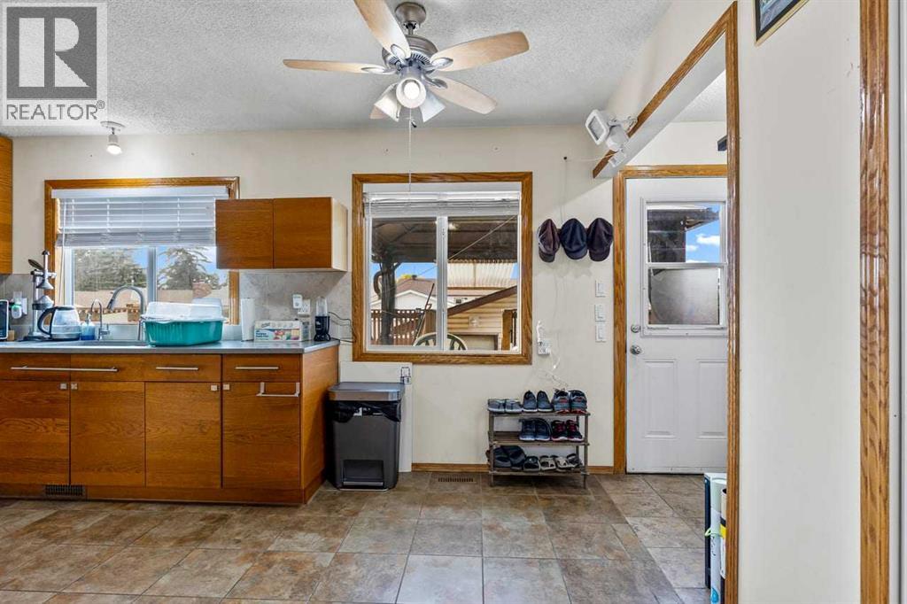 Single Family House Bi-level for Sale in  Whiteridge Road NE Whitehorn Calgary 
