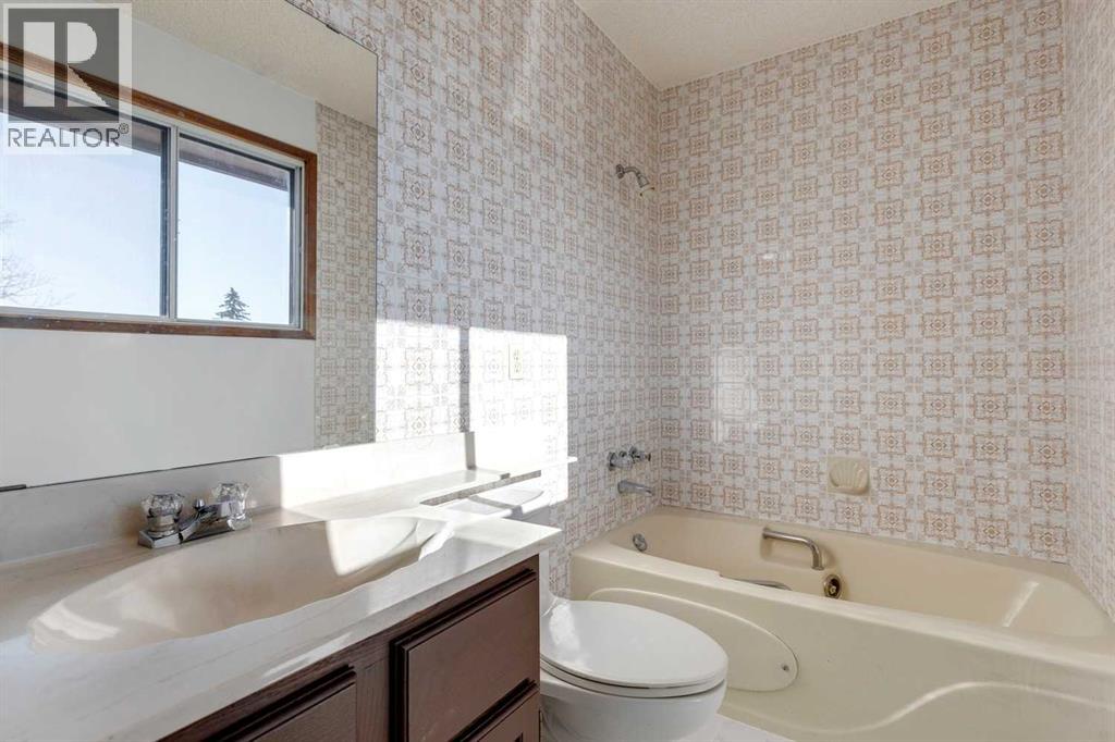 Single Family House Bungalow for Sale in  Beacham Rise NW Beddington Heights Calgary 