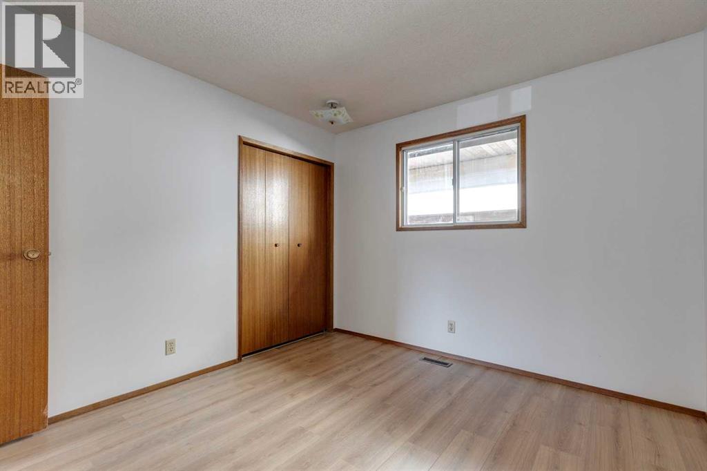 Single Family House Bungalow for Sale in  Beacham Rise NW Beddington Heights Calgary 