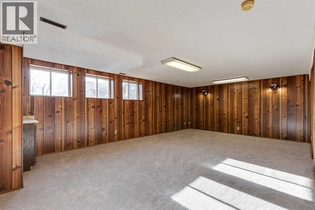 Single Family House Bungalow for Sale in  Beacham Rise NW Beddington Heights Calgary 