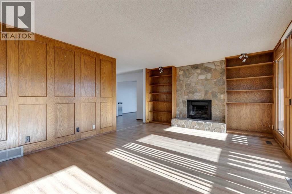 Single Family House Bungalow for Sale in  Beacham Rise NW Beddington Heights Calgary 