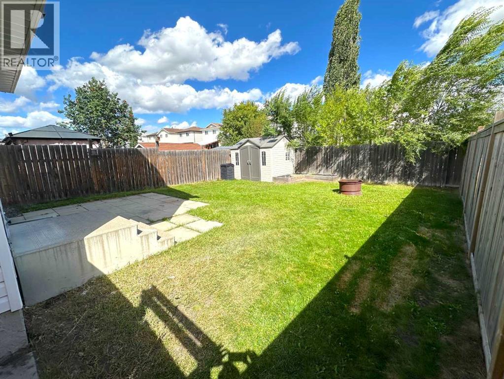 Single Family House for Sale in  Good Crescent Glendale Red Deer 