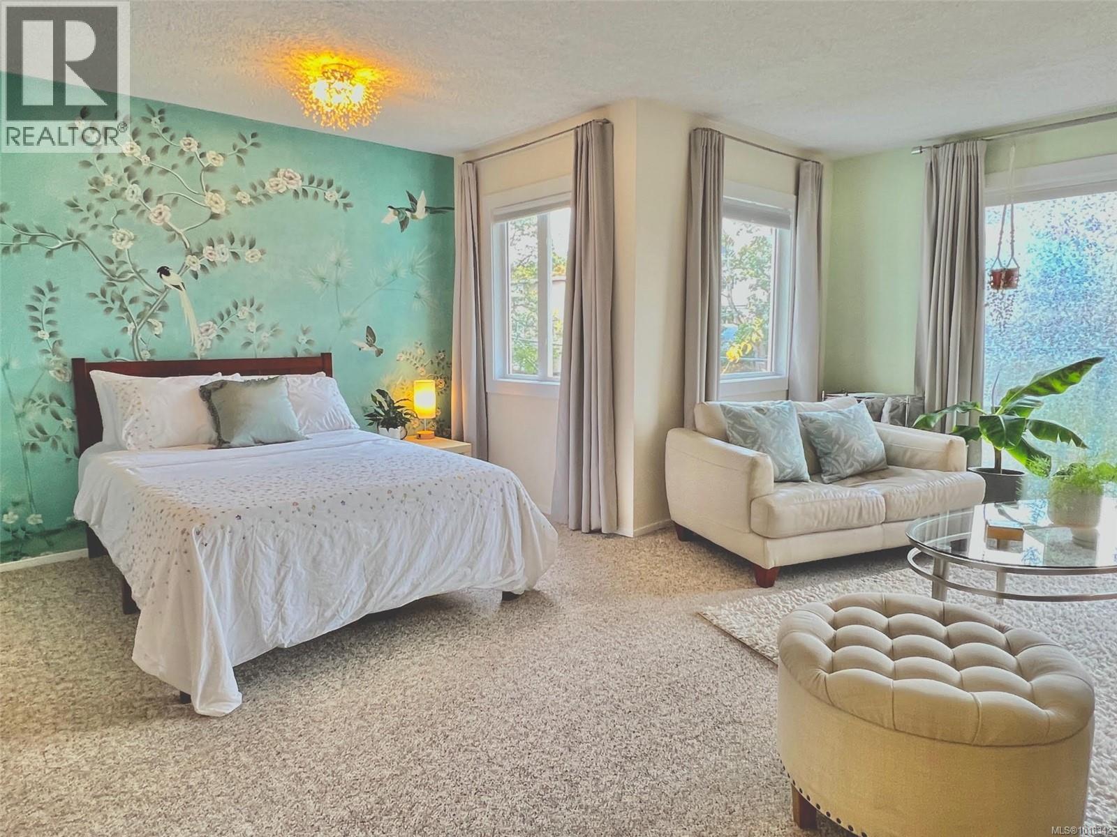 309 1342 Hillside Avenue, Victoria