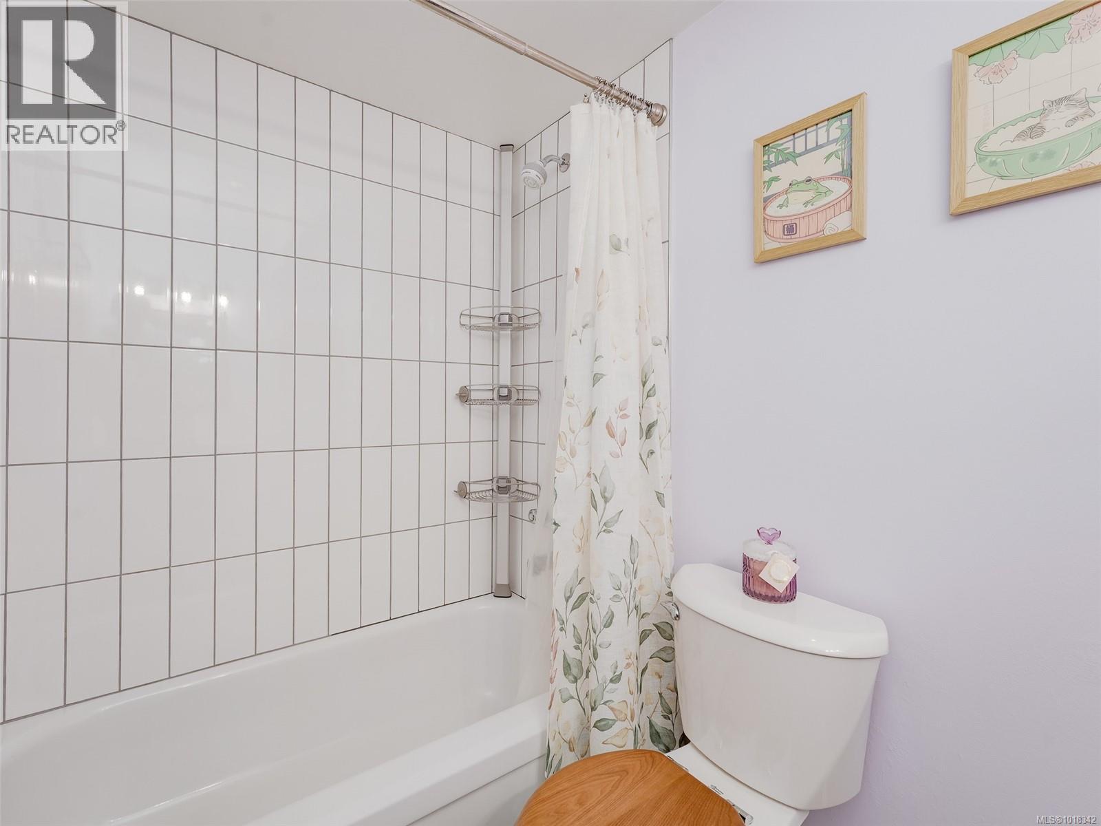 309 1342 Hillside Avenue, Victoria