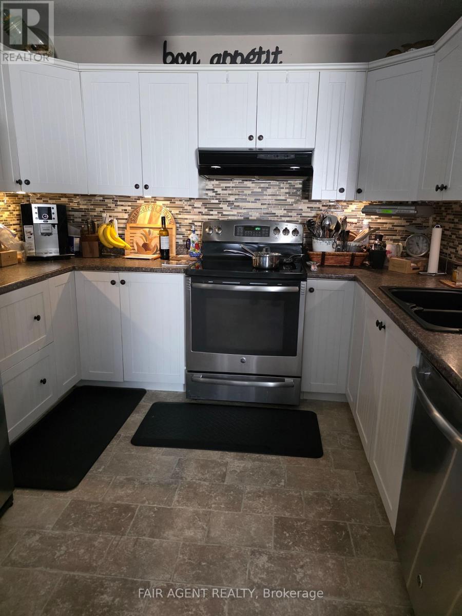 261 TRILLIUM CIRCLE - Photo 3 of 24, Alfred and Plantagenet, Ontario