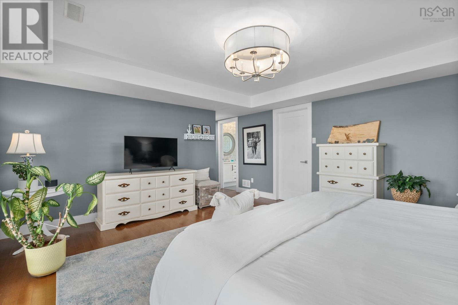 Property 23 of 46 of 51 Eagle Point Drive