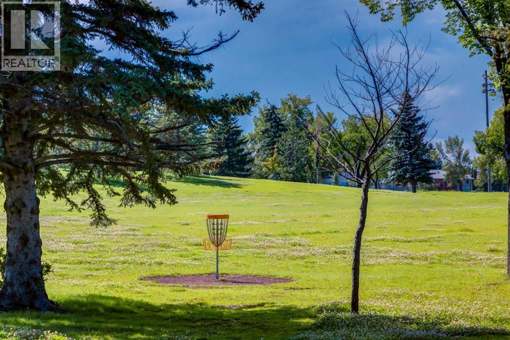 Single Family House for Sale in   Pensacola Crescent SE Penbrooke Meadows Calgary 