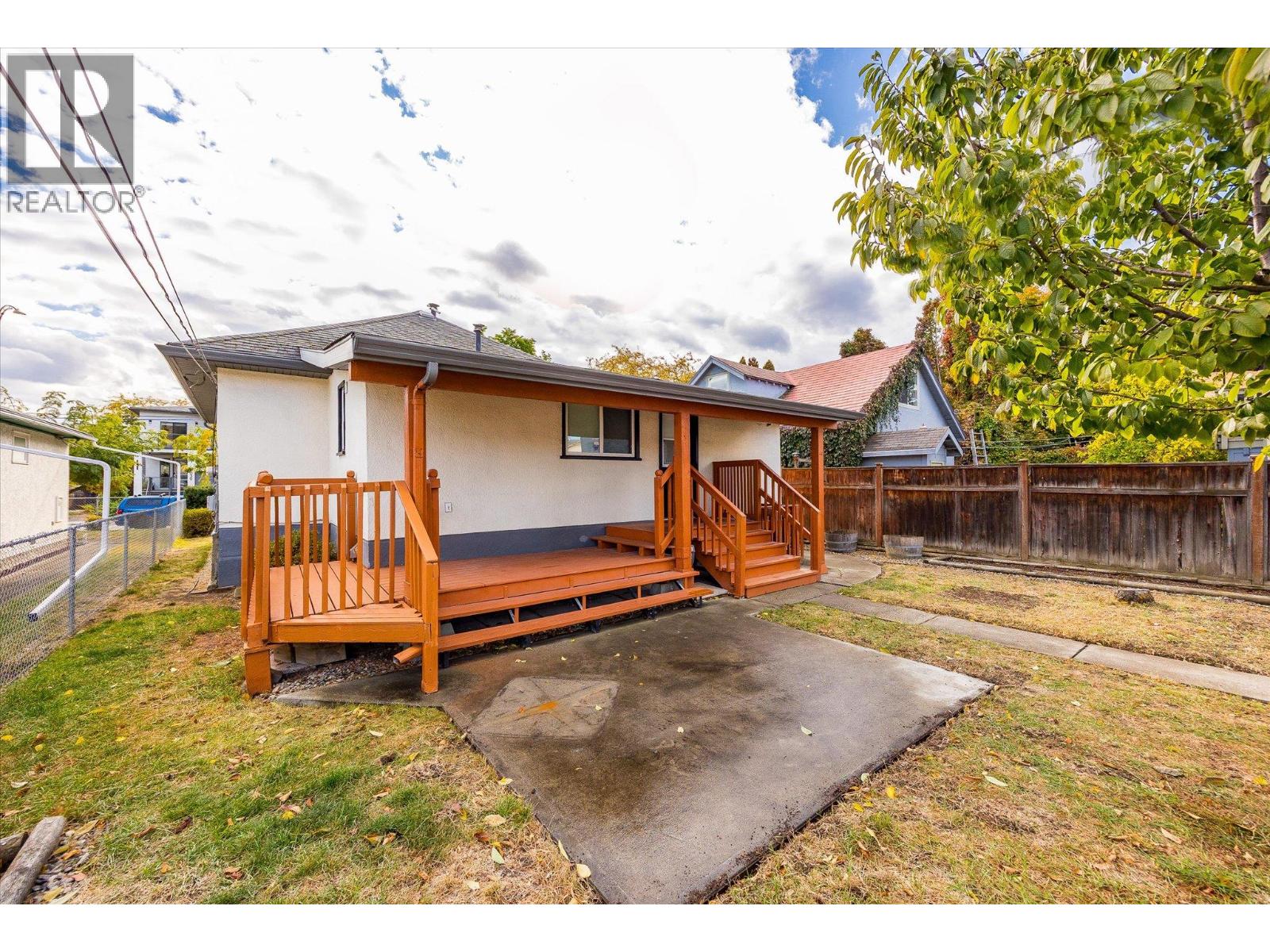  836 Cawston Avenue, Kelowna