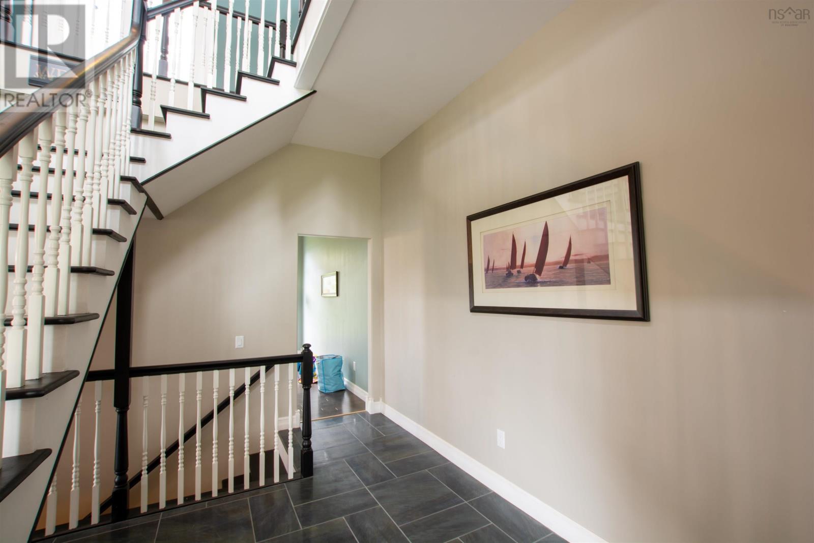 Property 8 of 49 of 51 Doctors Lane