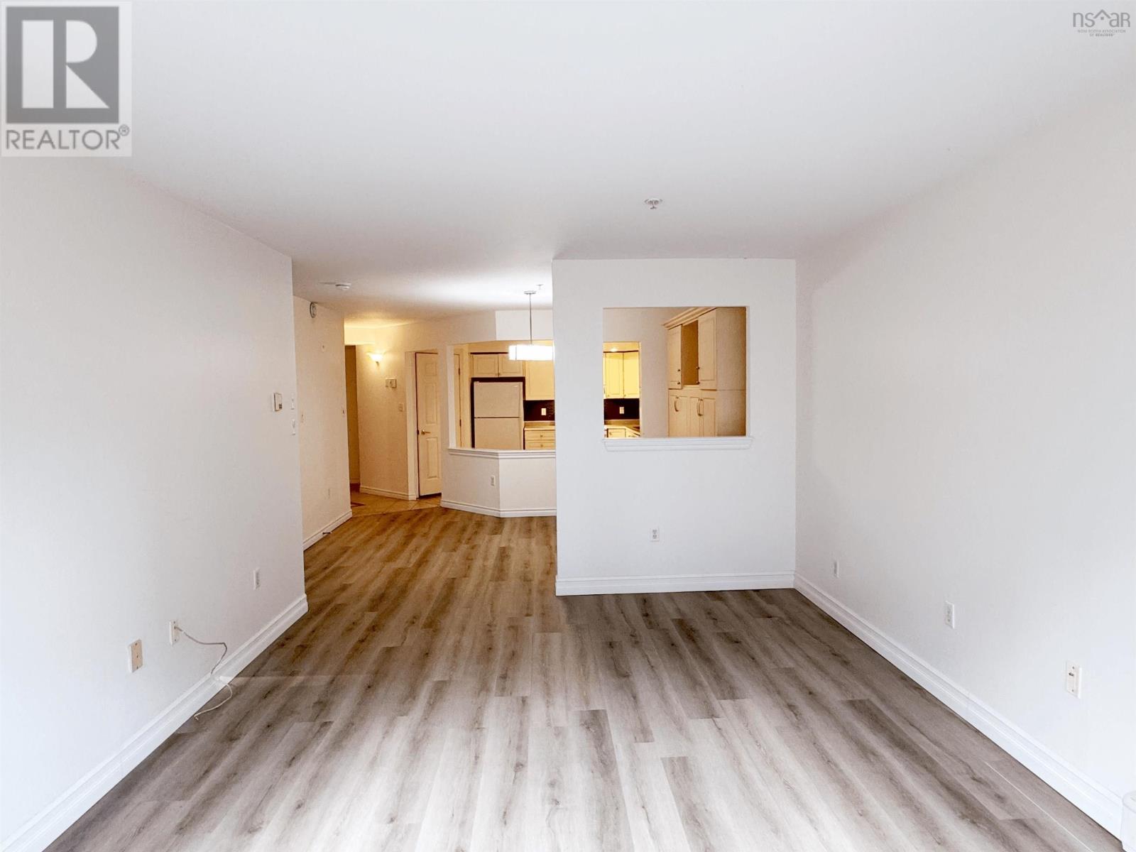 Property 10 of 30 of 507 1041 Wellington Street