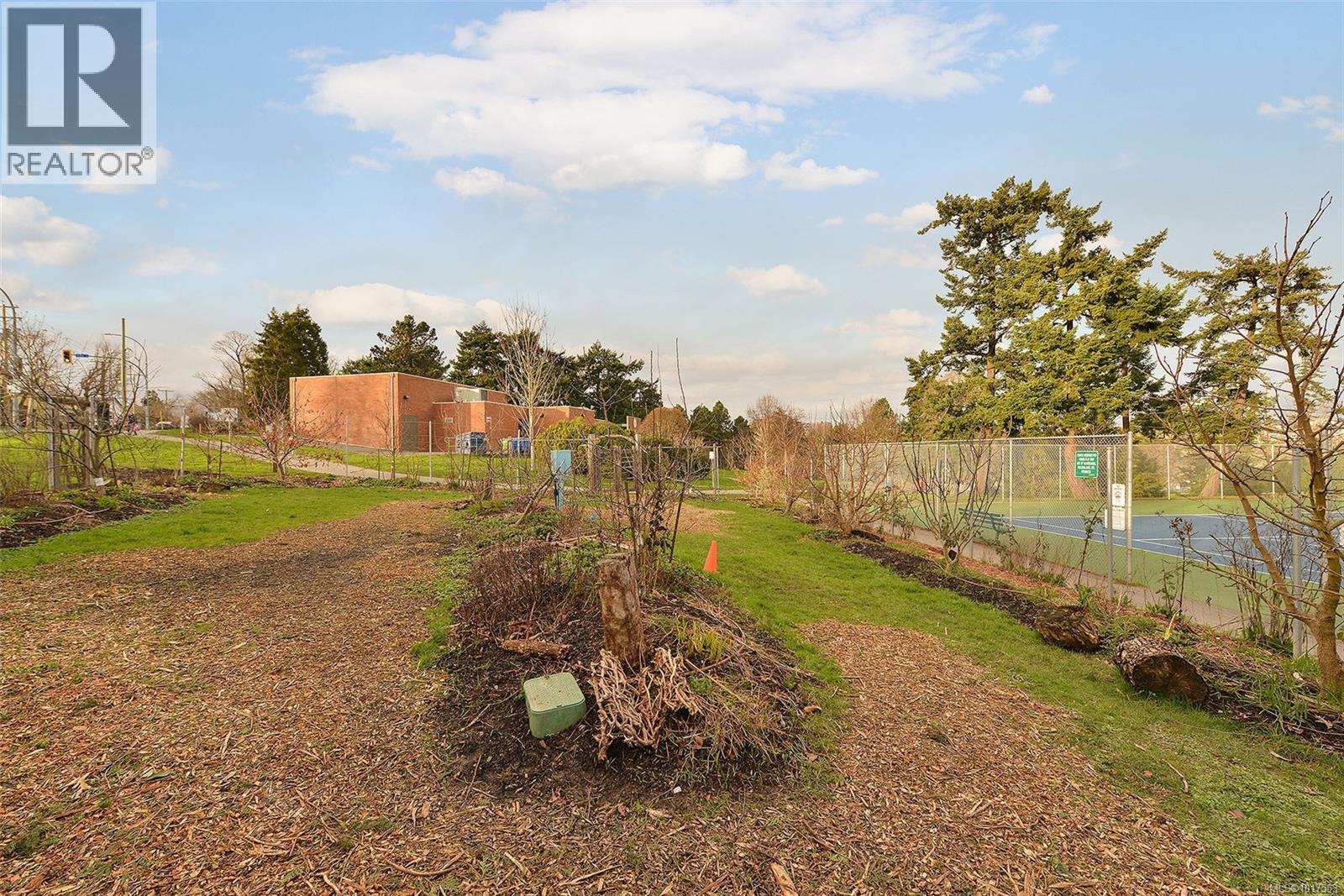 208 955 Dingley Dell, Esquimalt