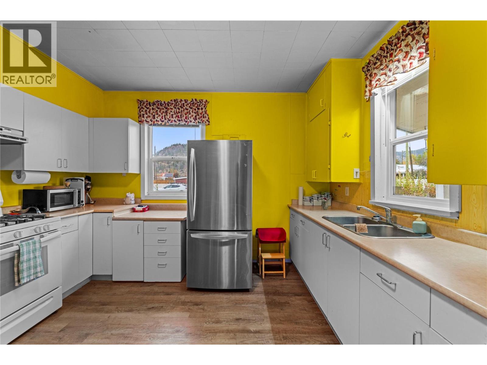 1201 GOVERNMENT Avenue, Merritt