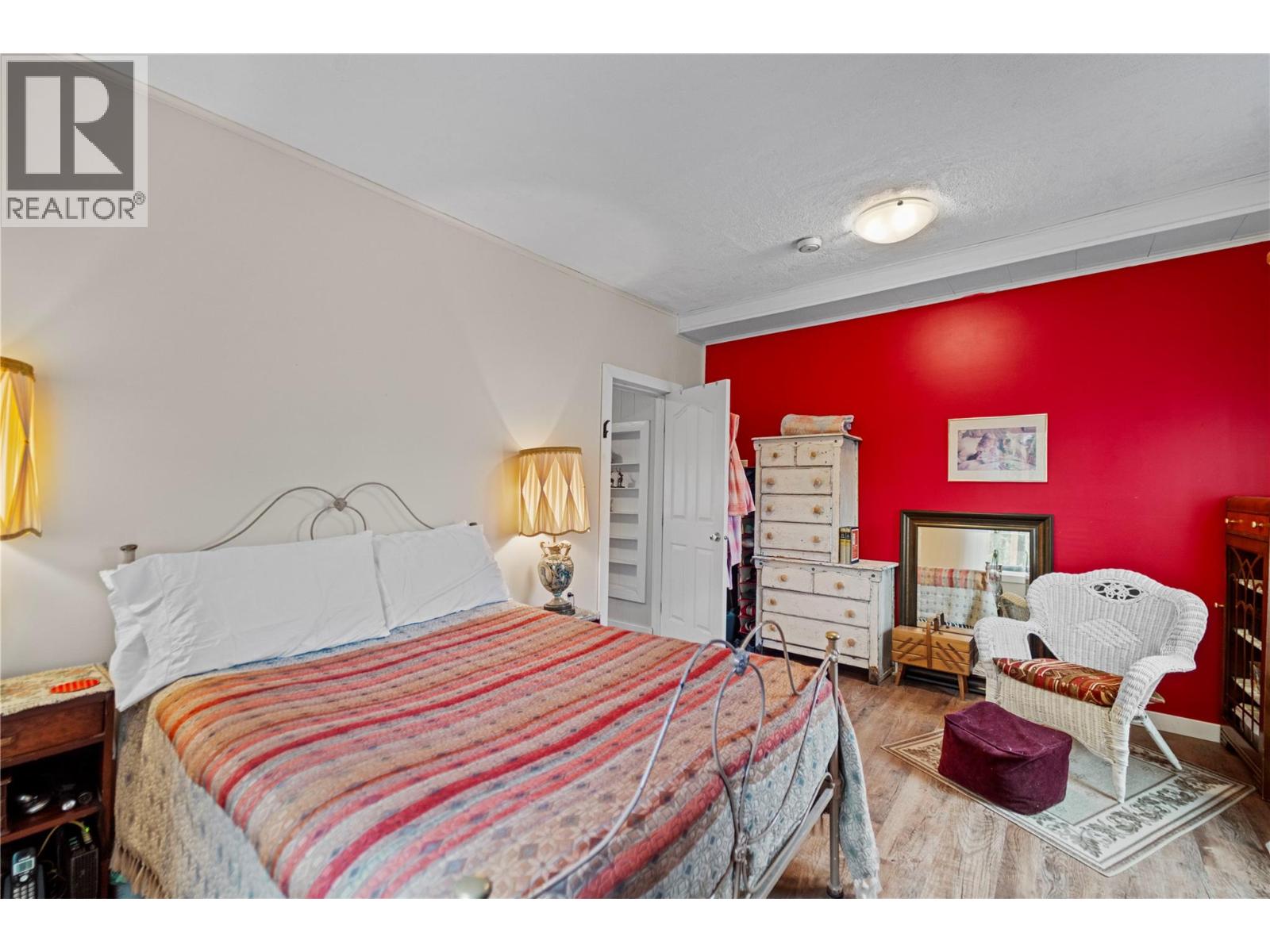 1201 GOVERNMENT Avenue, Merritt