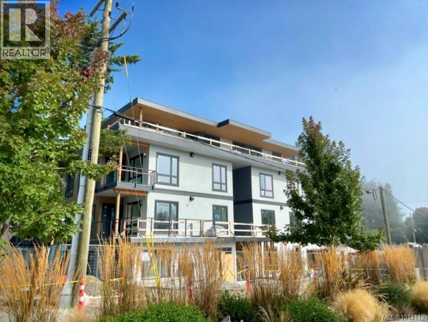 202 986 Doumac Avenue, Saanich