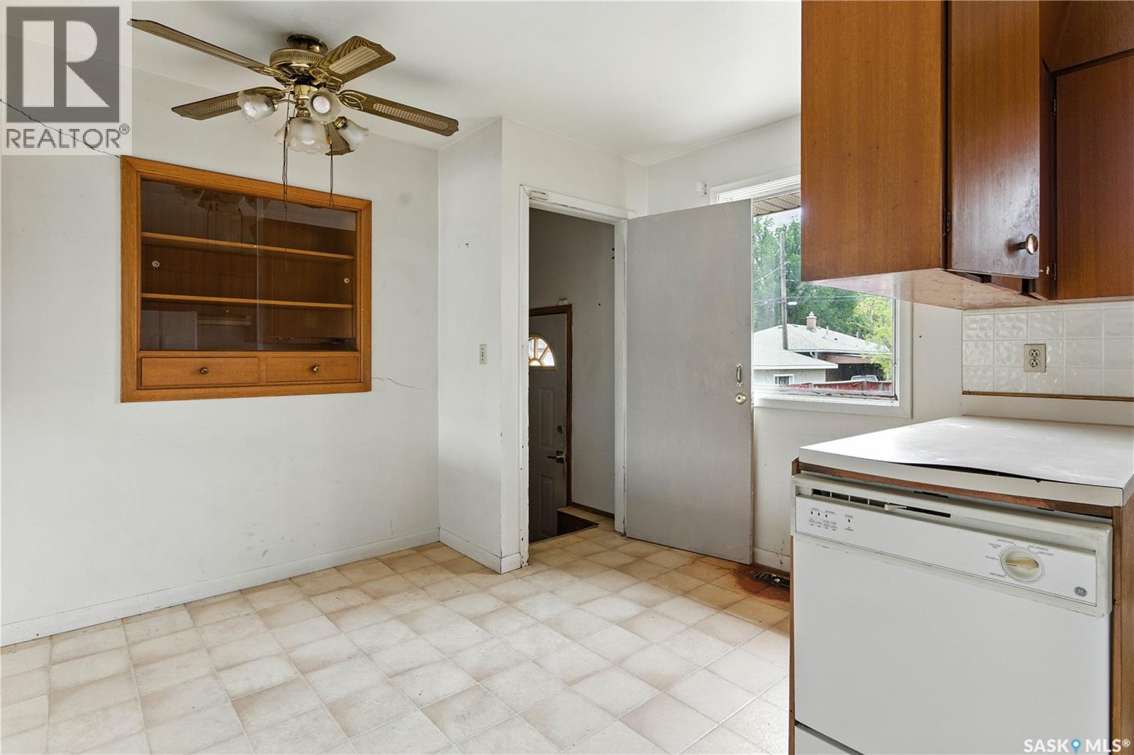 Single Family House Bungalow for Sale in  Horace STREET Regina 