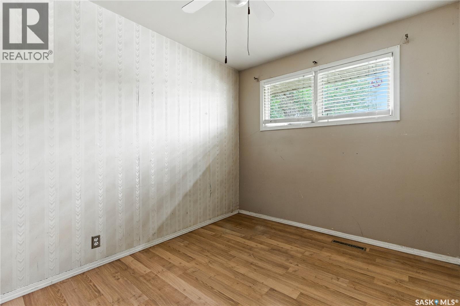 Single Family House Bungalow for Sale in  Horace STREET Regina 