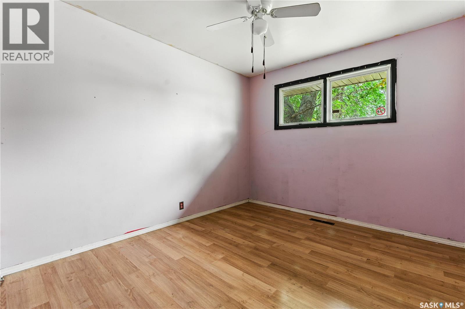 Single Family House Bungalow for Sale in  Horace STREET Regina 