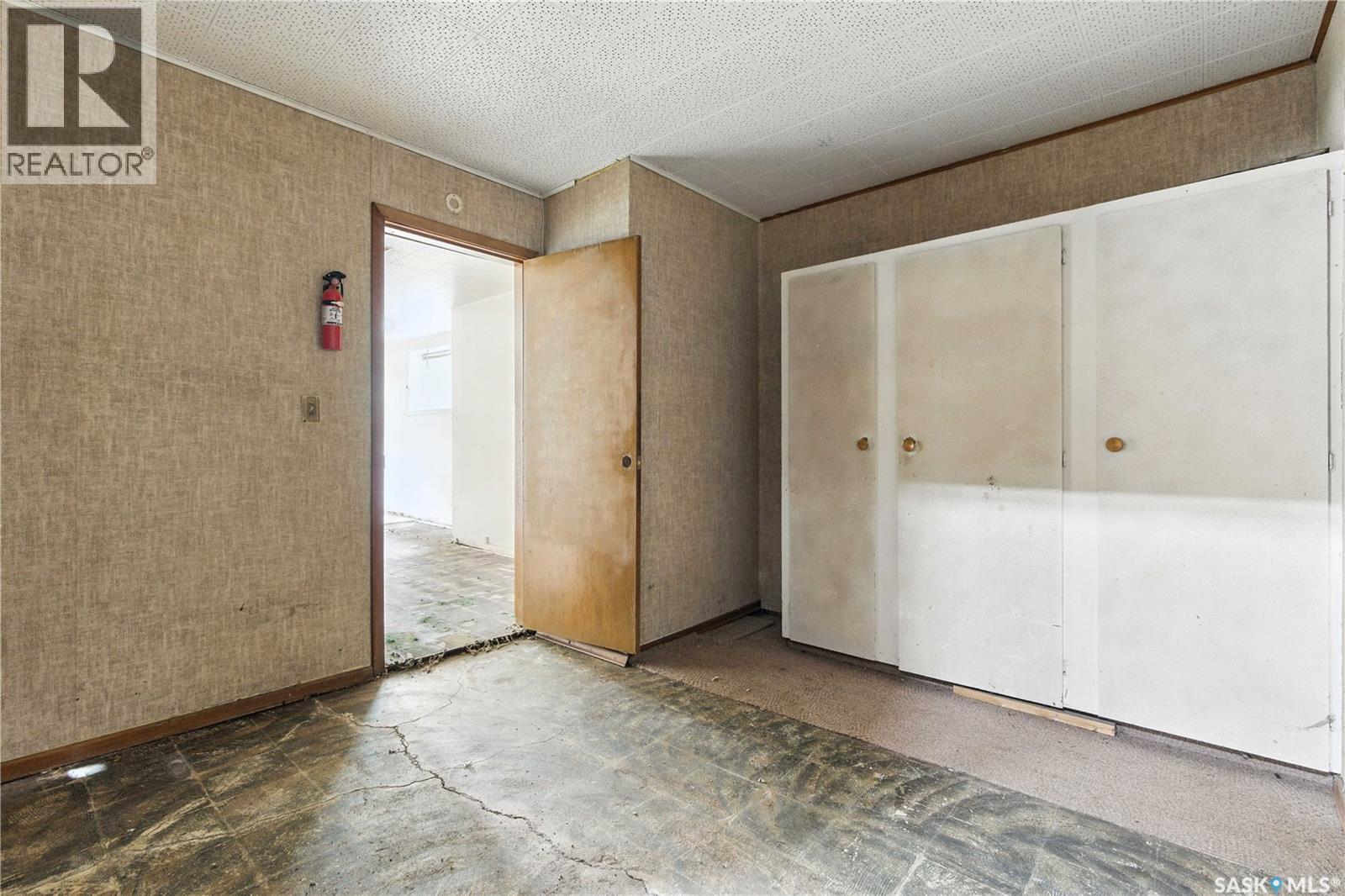 Single Family House Bungalow for Sale in  Horace STREET Regina 