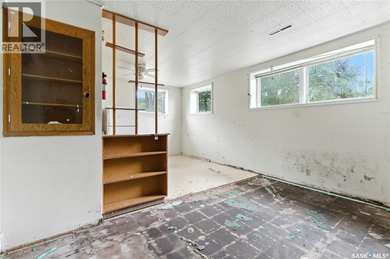 Single Family House Bungalow for Sale in  Horace STREET Regina 