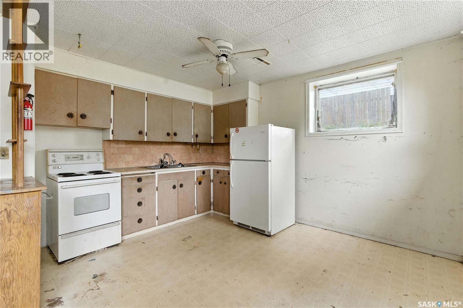 Single Family House Bungalow for Sale in  Horace STREET Regina 