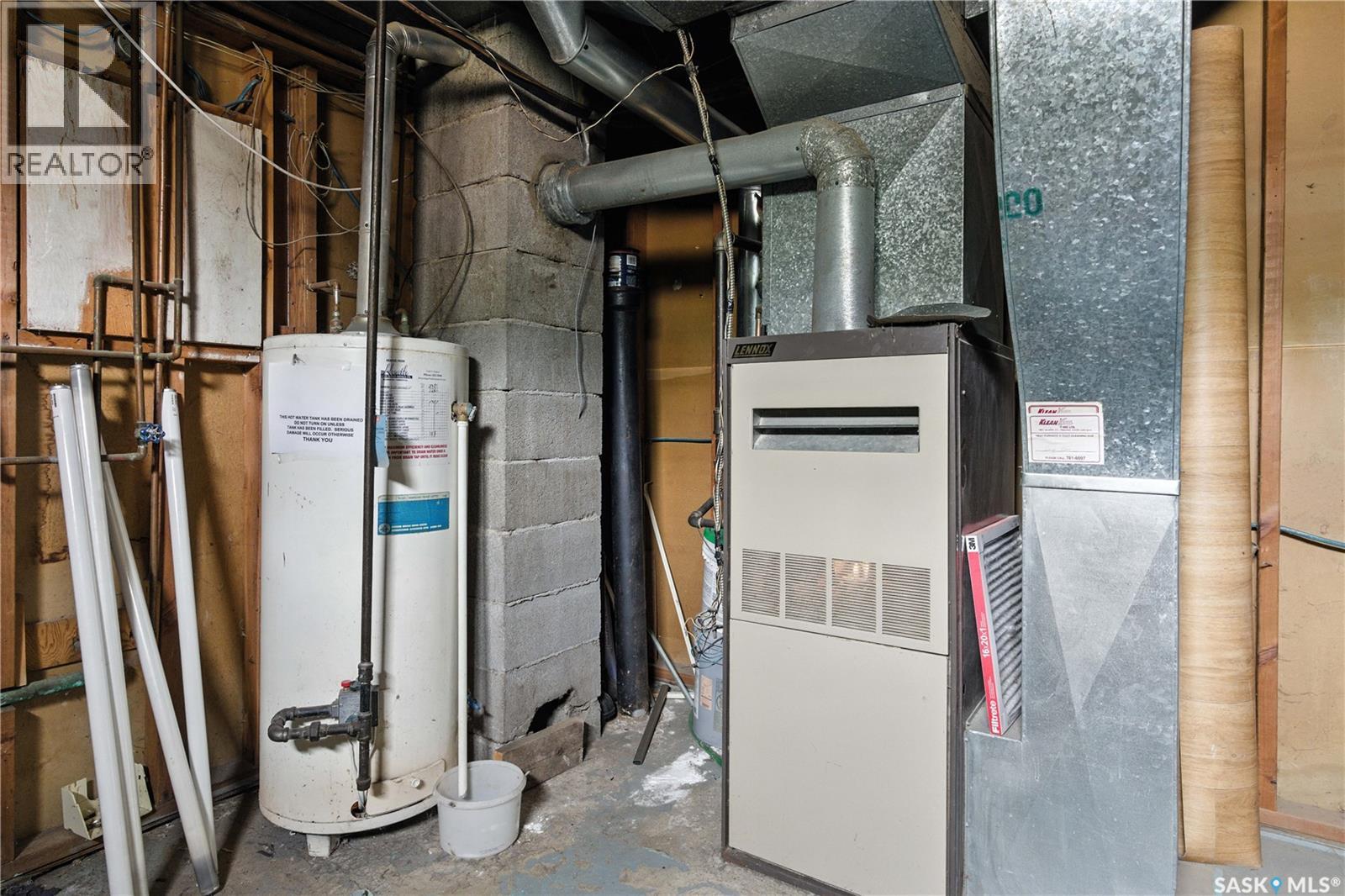 Single Family House Bungalow for Sale in  Horace STREET Regina 