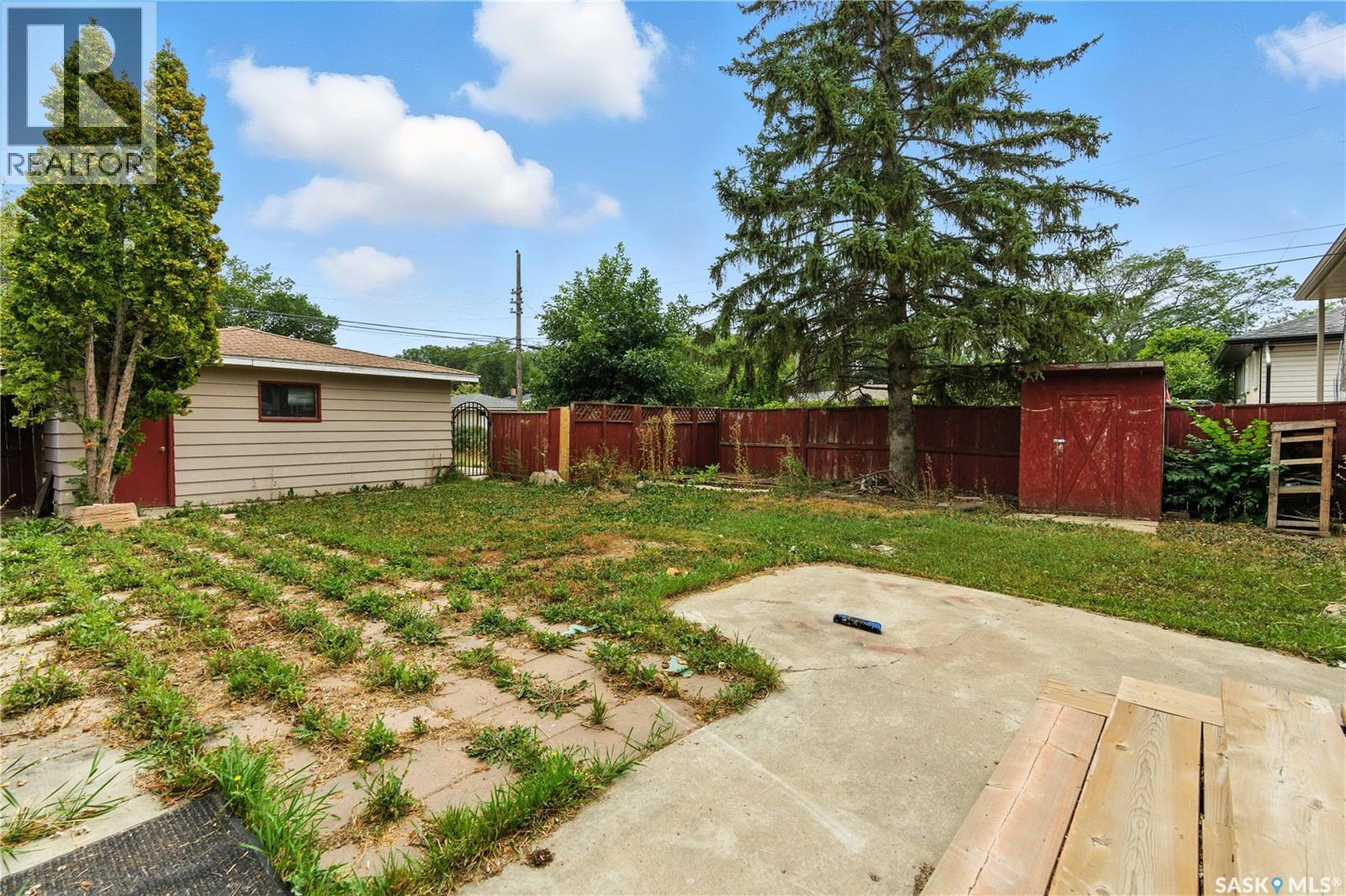 Single Family House Bungalow for Sale in  Horace STREET Regina 