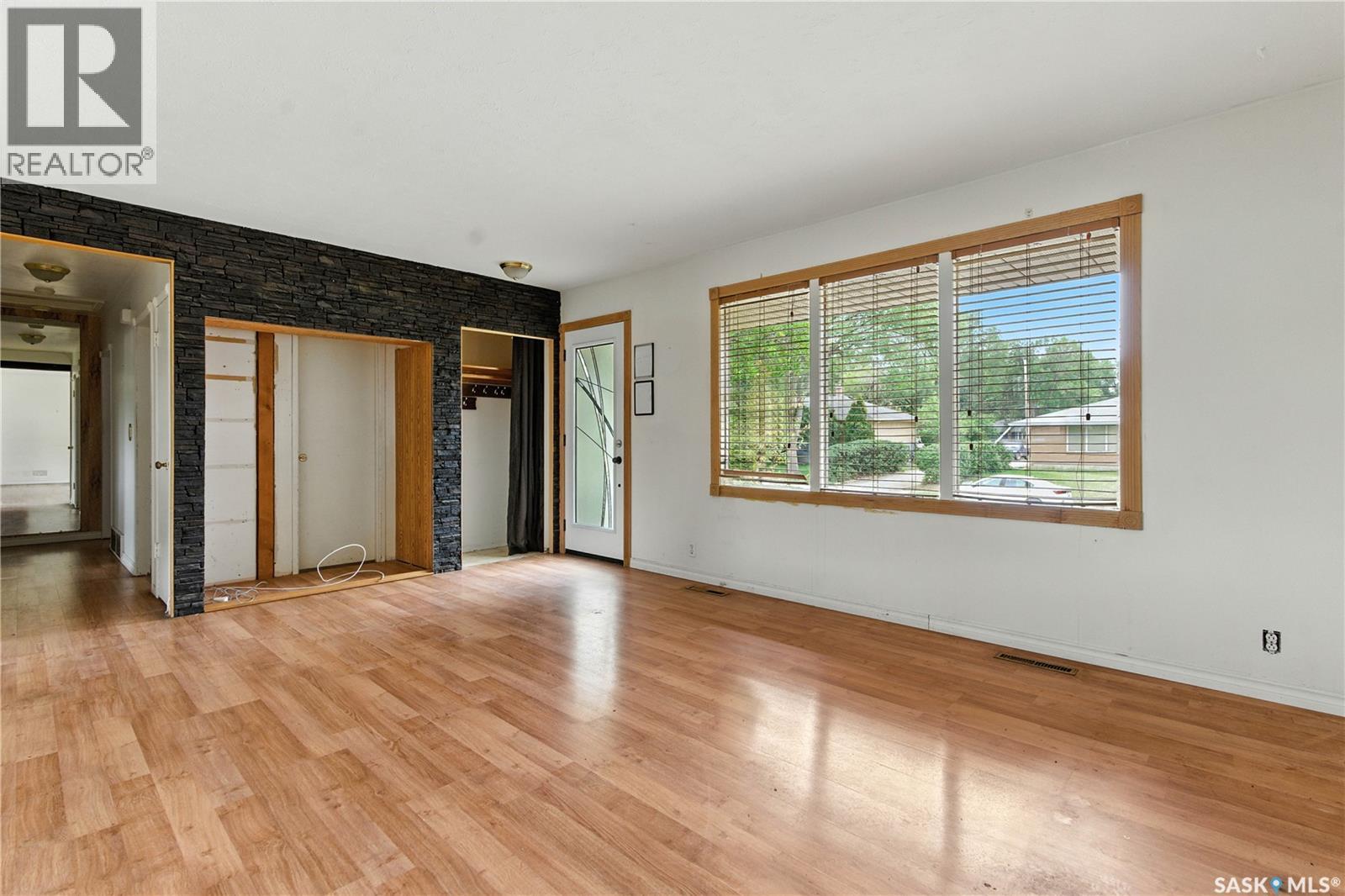 Single Family House Bungalow for Sale in  Horace STREET Regina 