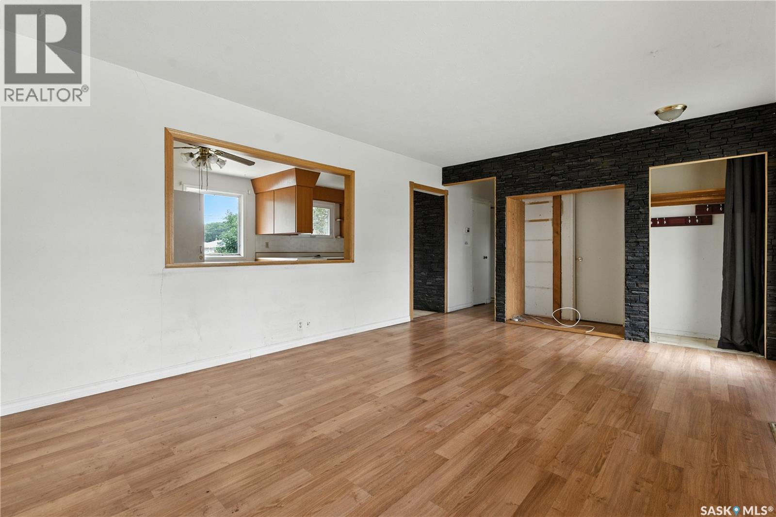 Single Family House Bungalow for Sale in  Horace STREET Regina 