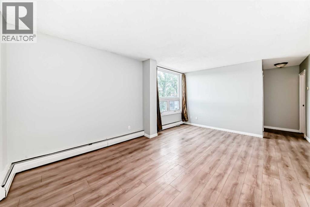 Single Family House for Sale in    Street NW Hillhurst Calgary 