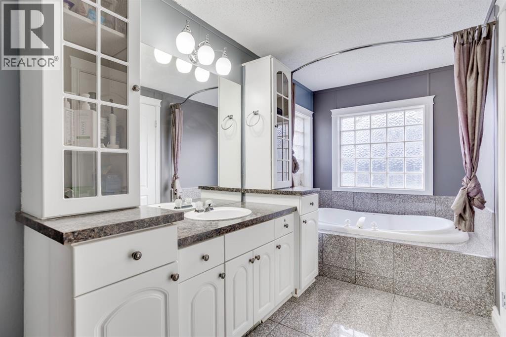 252 Cree Road, Fort McMurray