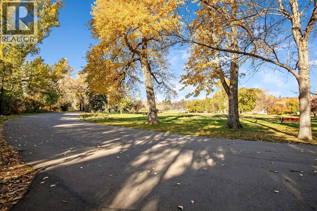 Single Family House for Sale in    Street NW Sunnyside Calgary 