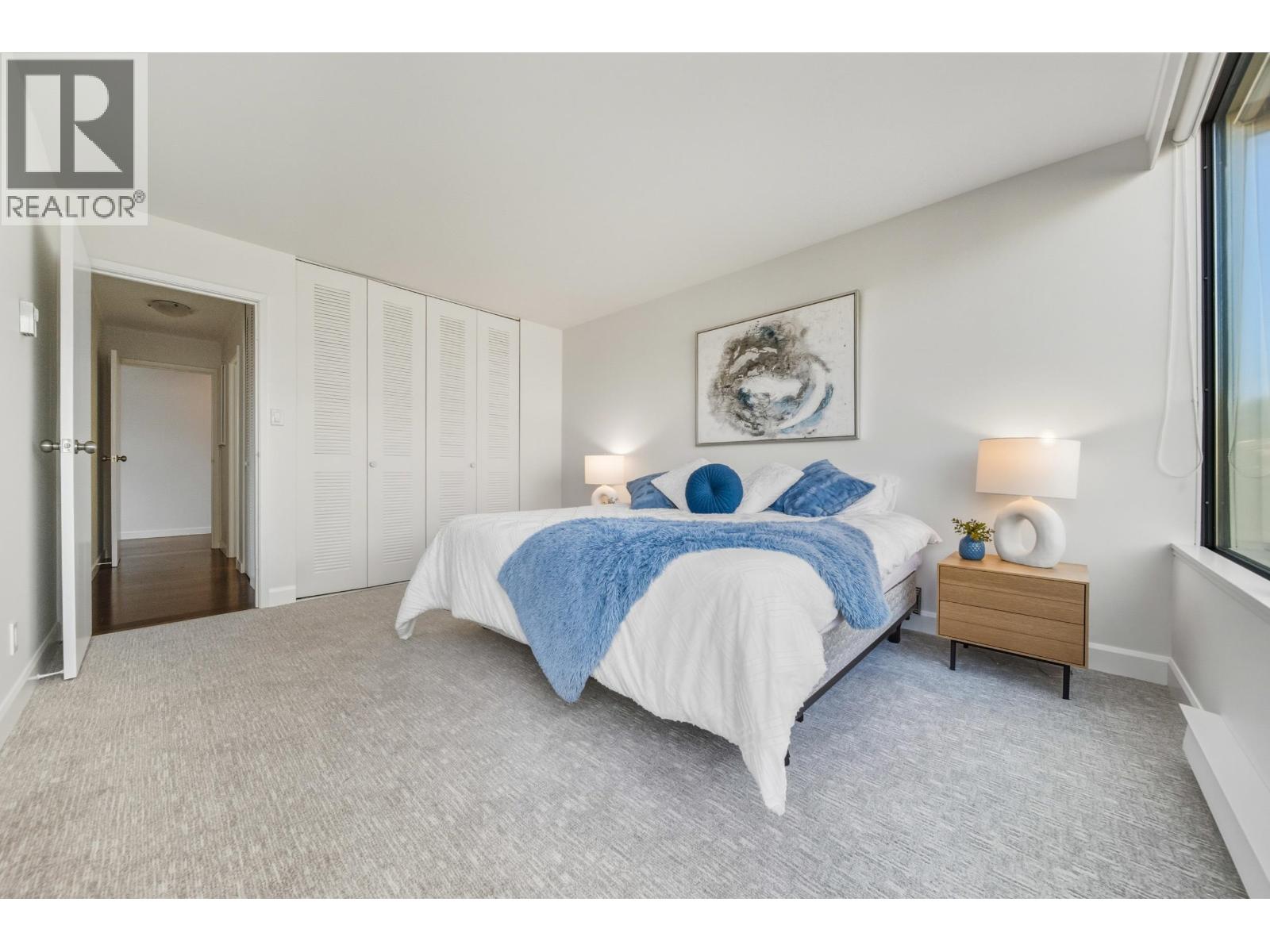 704 1480 DUCHESS AVENUE, West Vancouver