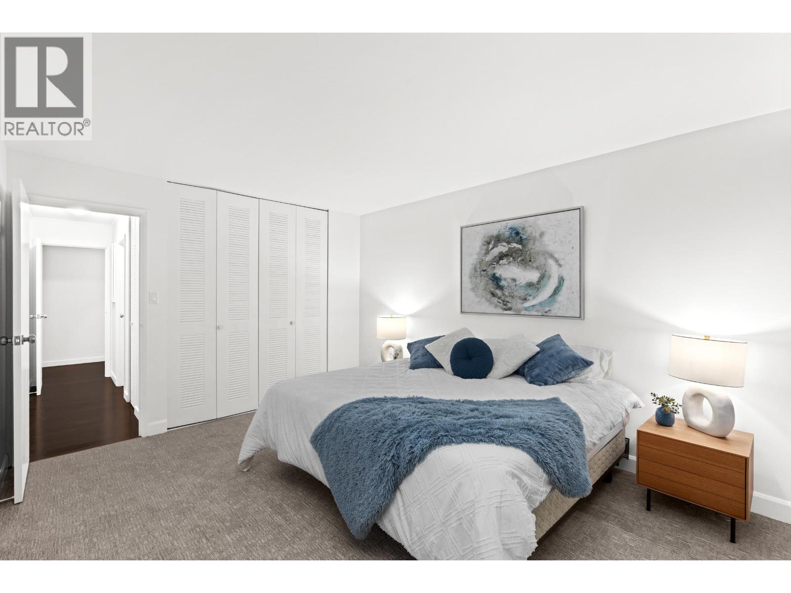 704 1480 DUCHESS AVENUE, West Vancouver