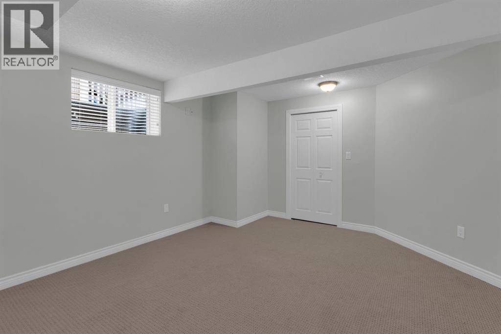 Single Family House for Sale in  Springbank Rise SW Springbank Hill Calgary 