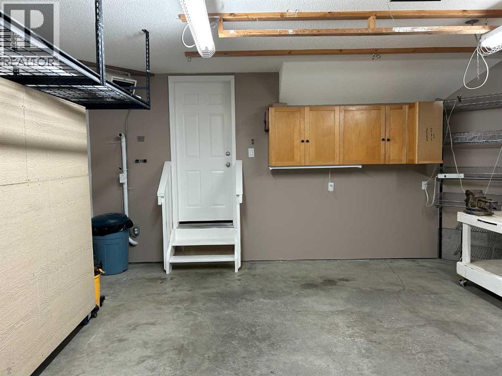 Single Family House for Sale in  Springbank Rise SW Springbank Hill Calgary 