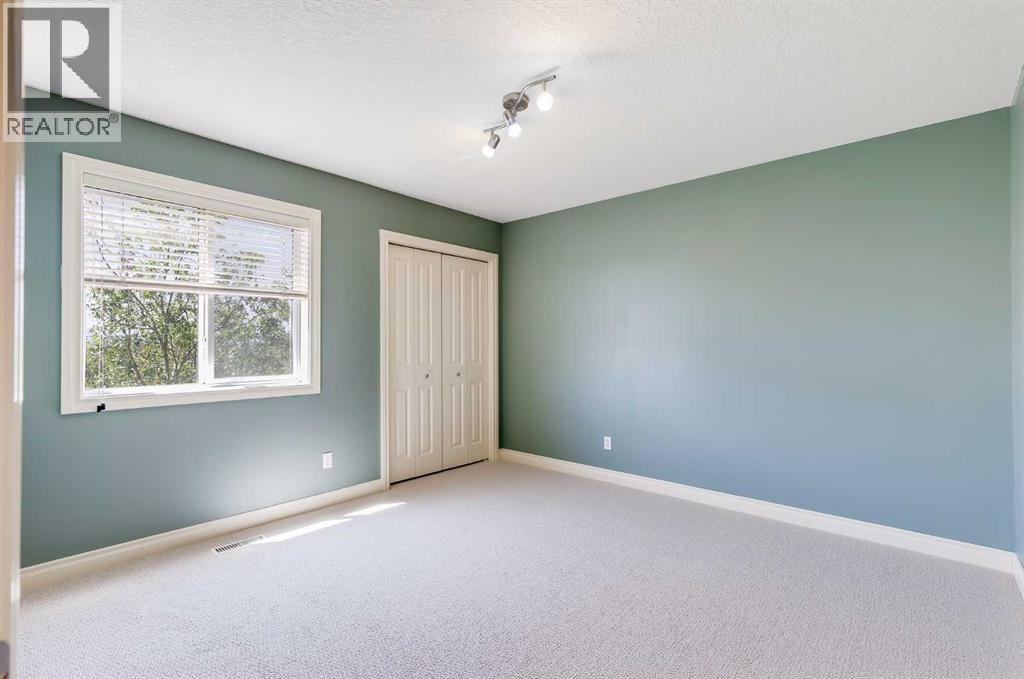 Single Family House for Sale in  Springborough Green SW Springbank Hill Calgary 