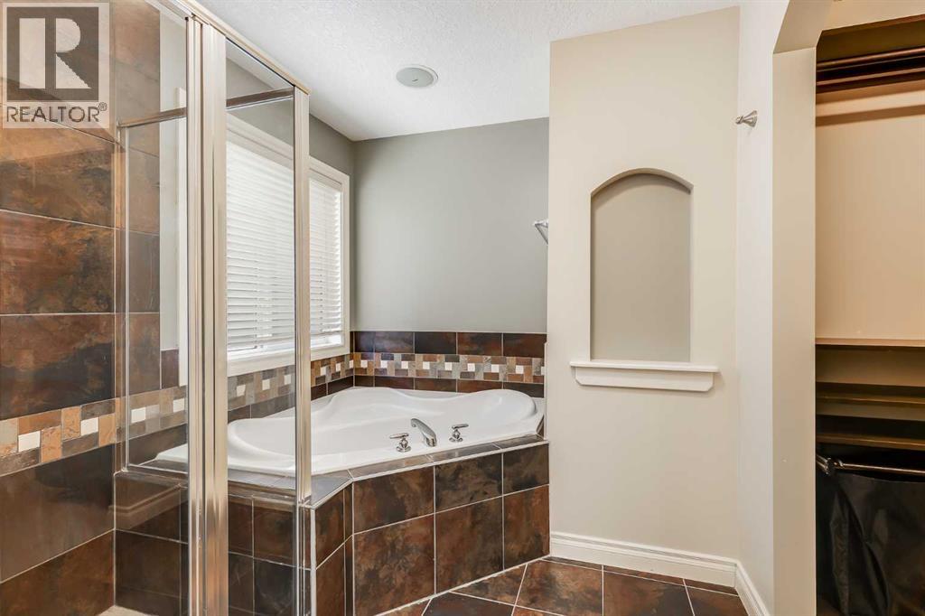 Single Family House for Sale in  Springborough Green SW Springbank Hill Calgary 