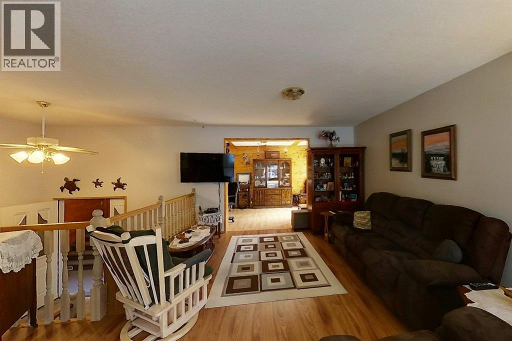 5114 49 AVE - 3